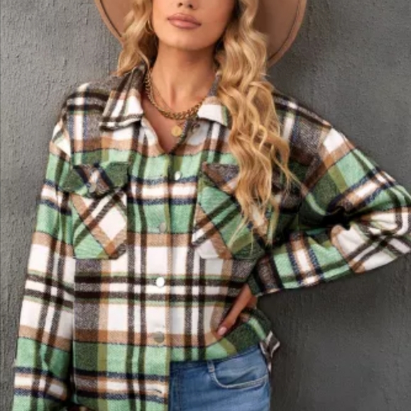 π₯πHPπNew Geometric Plaid shacket - Picture 3 of 16